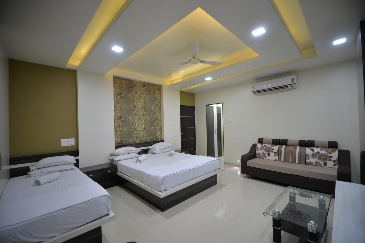 Hotel Radhe Krishna Solapur Exterior foto